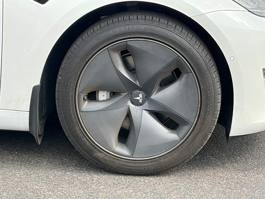 Thumbnail: 2019 Tesla Model 3 - 4