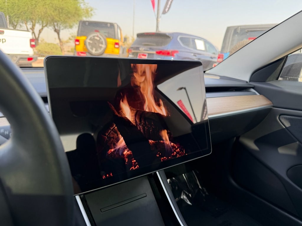 Thumbnail: 2019 Tesla Model 3 - 2