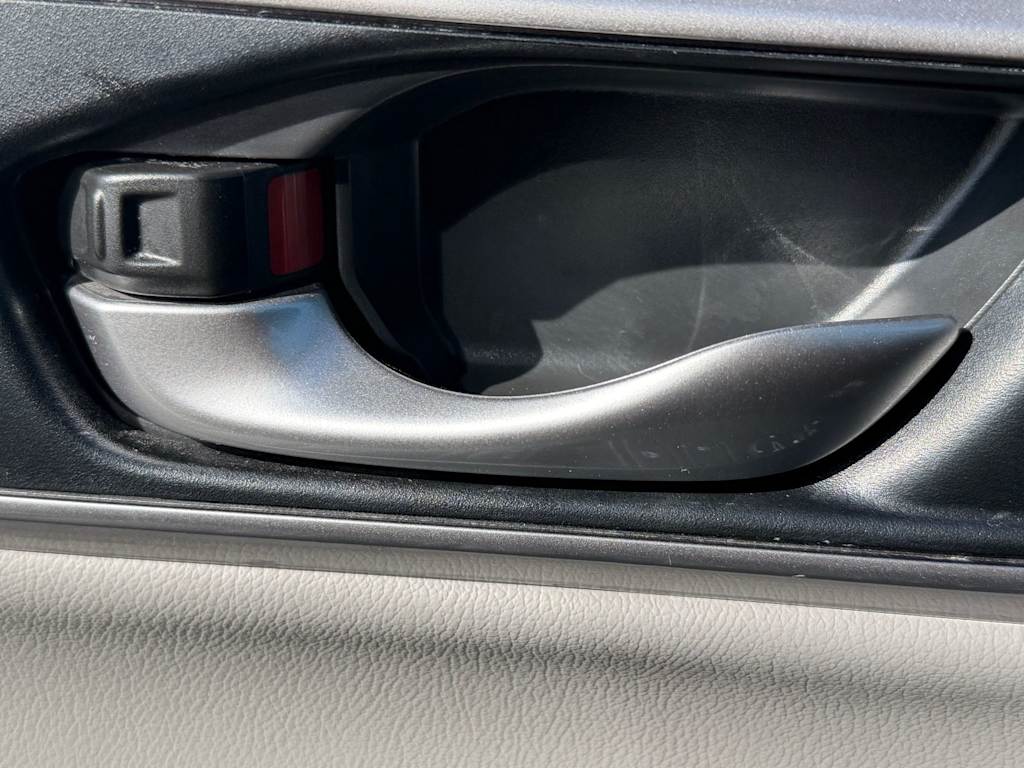 Thumbnail: 2018 Honda CR-V - 21