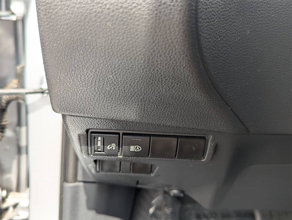 Thumbnail: 2022 Toyota Corolla Cross - 34