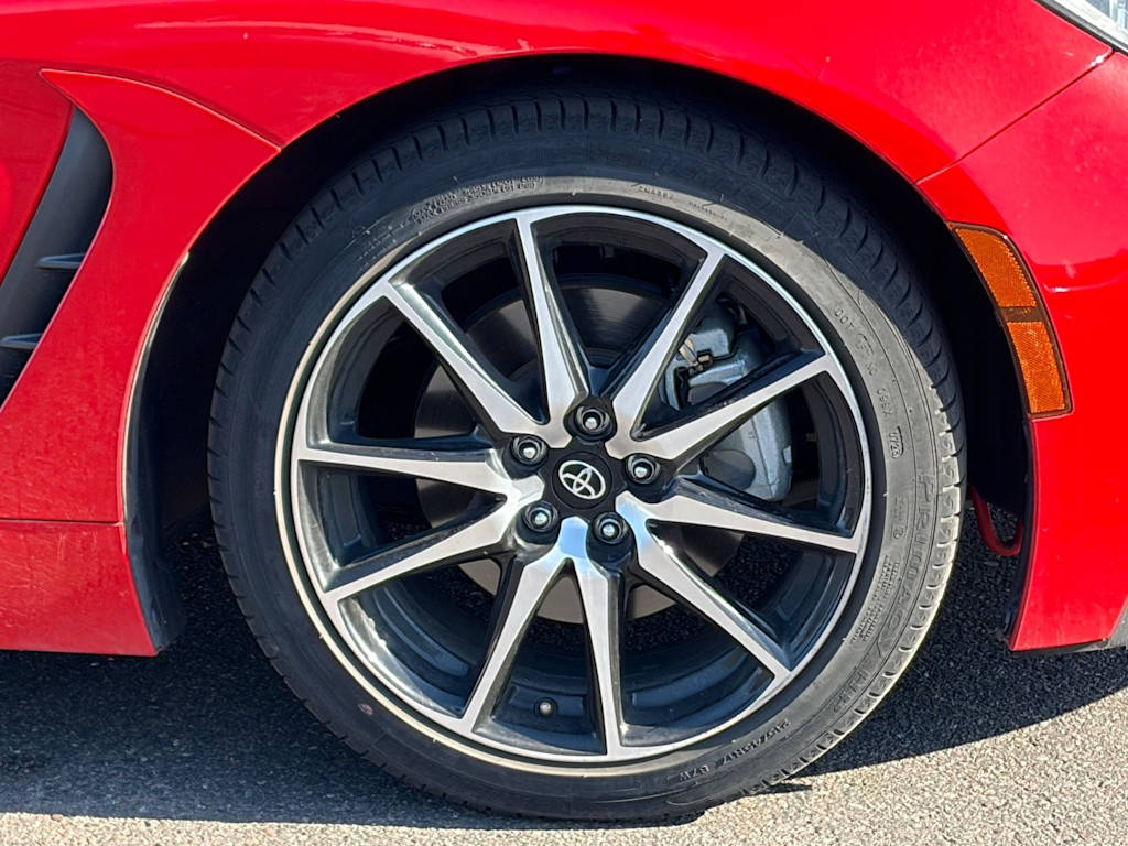 Thumbnail: 2023 Toyota GR86 - 3