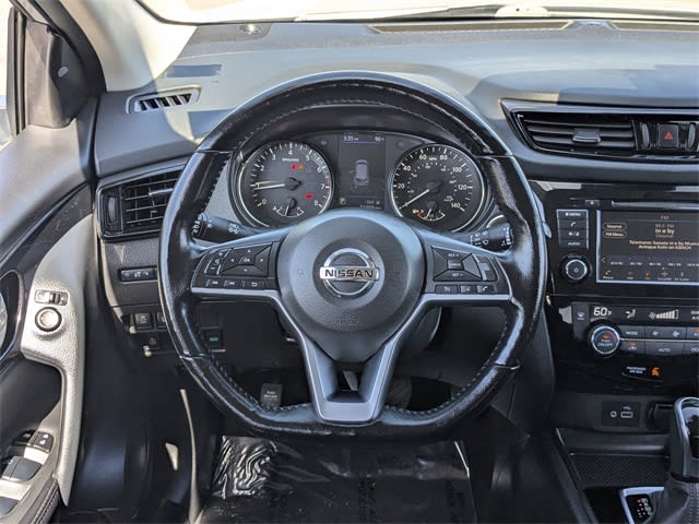 Thumbnail: 2021 Nissan Rogue Sport - 30
