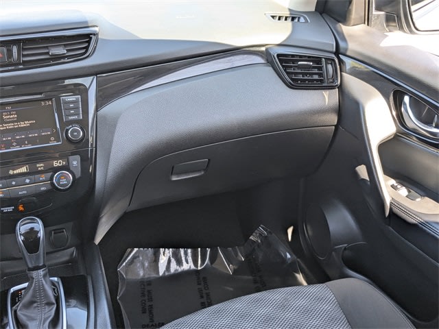 Thumbnail: 2021 Nissan Rogue Sport - 24