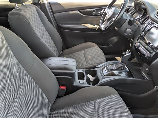Thumbnail: 2021 Nissan Rogue Sport - 22