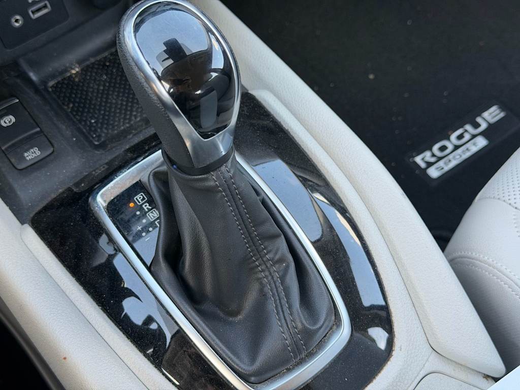 Thumbnail: 2022 Nissan Rogue Sport - 7