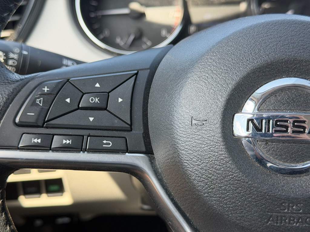 Thumbnail: 2022 Nissan Rogue Sport - 16