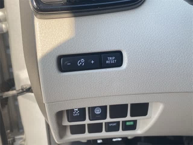 Thumbnail: 2020 Nissan Rogue Sport - 35