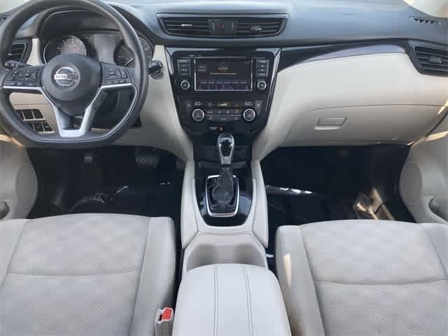 Thumbnail: 2020 Nissan Rogue Sport - 8