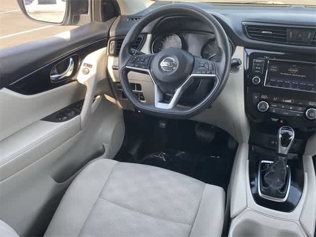 Thumbnail: 2020 Nissan Rogue Sport - 11