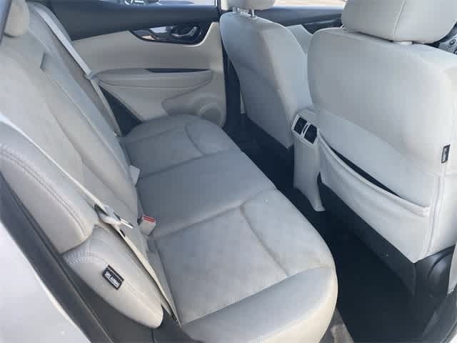 Thumbnail: 2020 Nissan Rogue Sport - 6