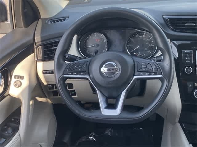 Thumbnail: 2020 Nissan Rogue Sport - 25