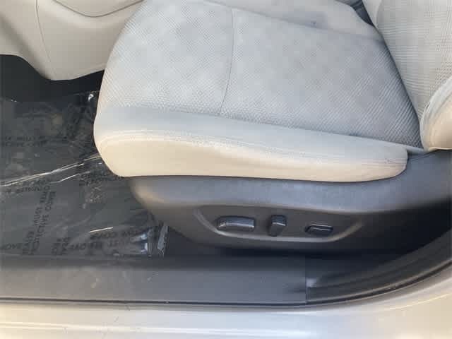 Thumbnail: 2020 Nissan Rogue Sport - 28