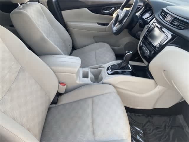 Thumbnail: 2020 Nissan Rogue Sport - 23