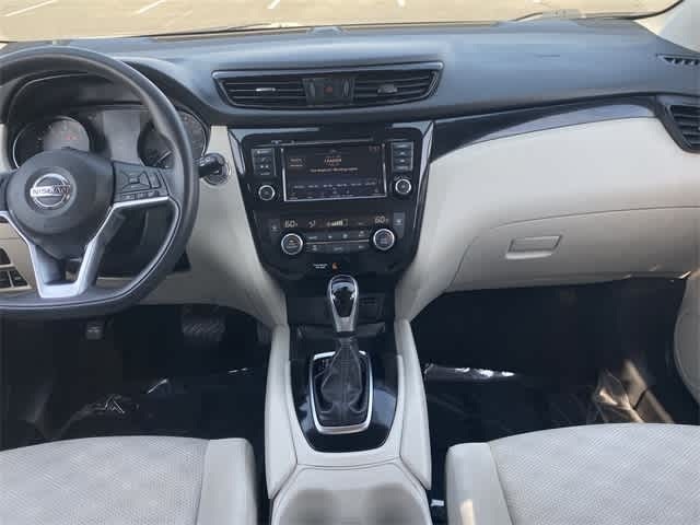 Thumbnail: 2020 Nissan Rogue Sport - 12