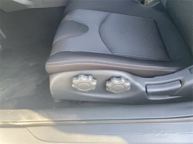 Thumbnail: 2025 Nissan Z - 23