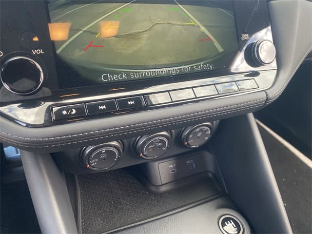 Thumbnail: 2025 Nissan Z - 25