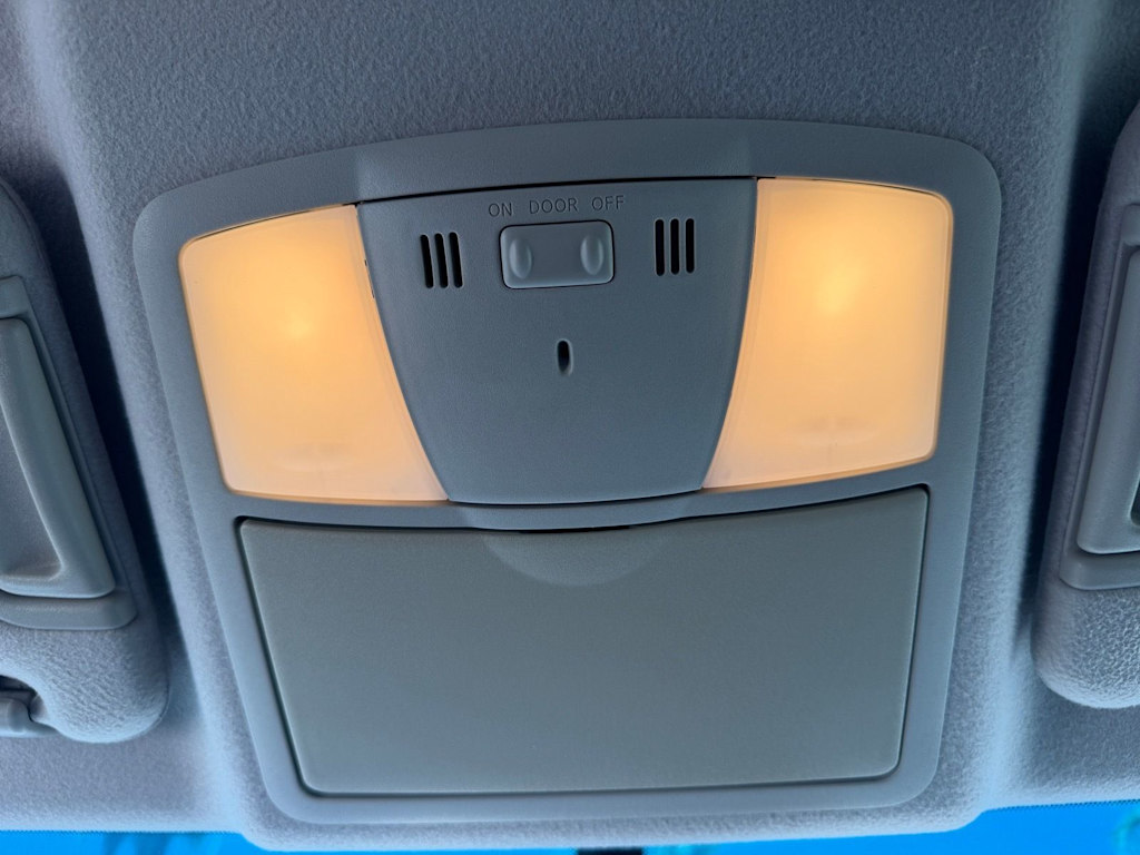 Thumbnail: 2016 Nissan Quest - 30