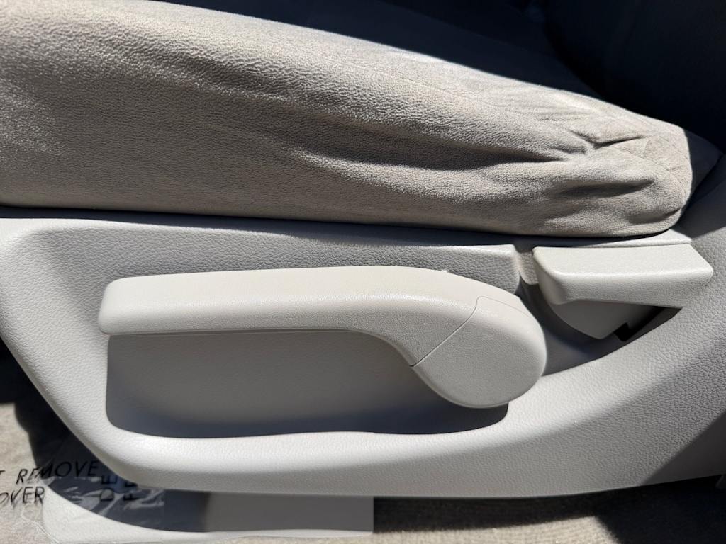 Thumbnail: 2016 Nissan Quest - 20