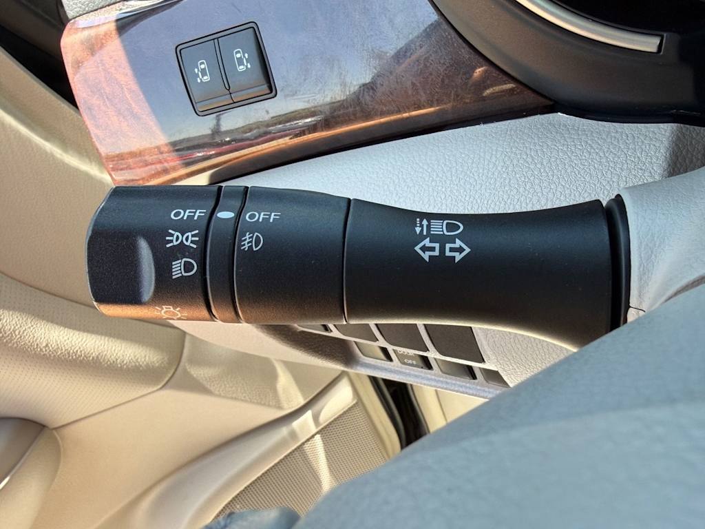 Thumbnail: 2016 Nissan Quest - 26