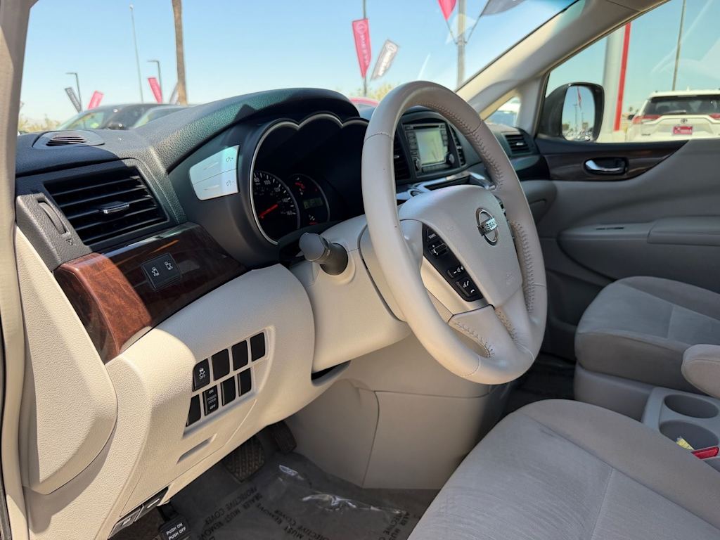 Thumbnail: 2016 Nissan Quest - 2