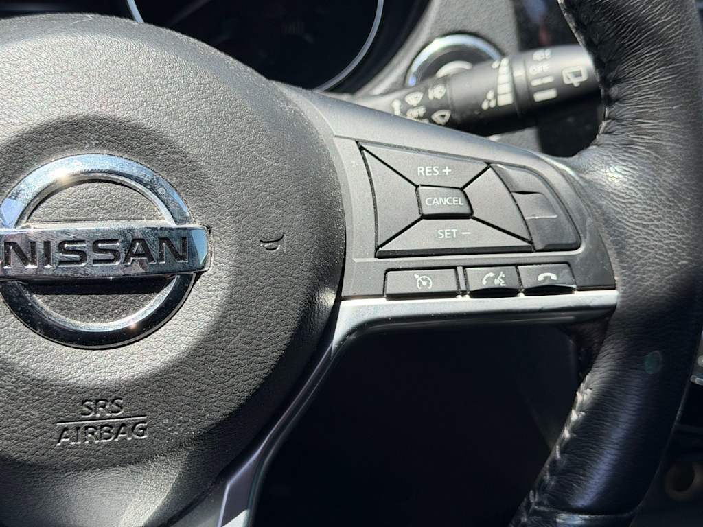 Thumbnail: 2017 Nissan Rogue - 12