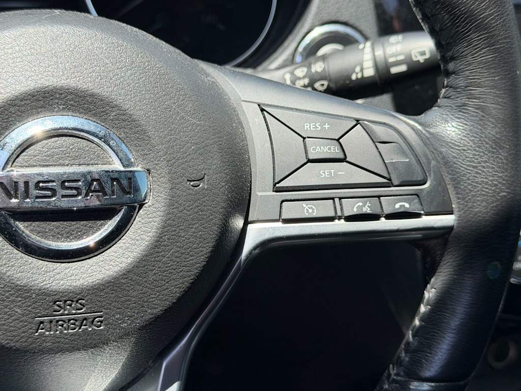 Thumbnail: 2017 Nissan Rogue - 13