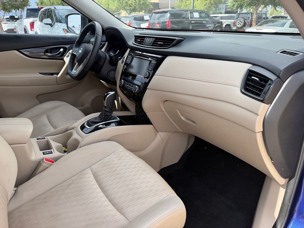 Thumbnail: 2019 Nissan Rogue - 9