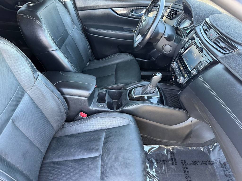 Thumbnail: 2017 Nissan Rogue - 9