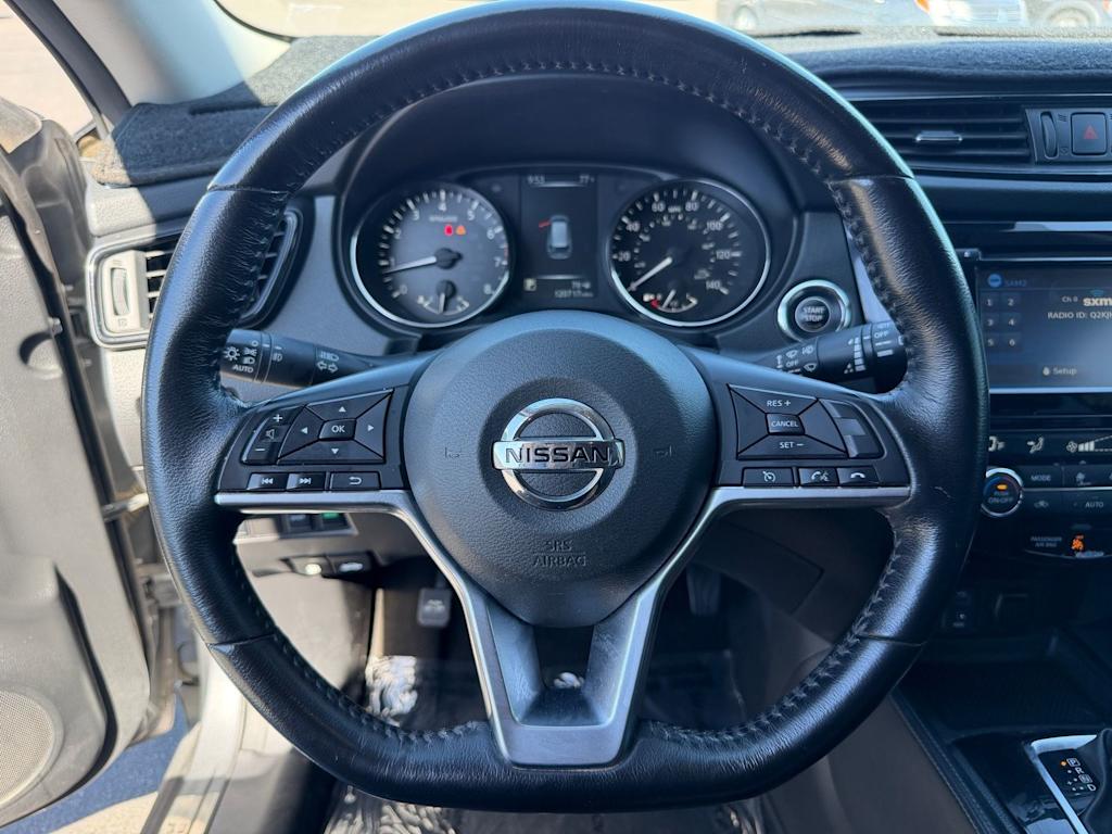 Thumbnail: 2017 Nissan Rogue - 8