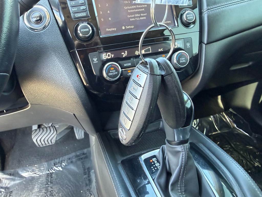 Thumbnail: 2017 Nissan Rogue - 13