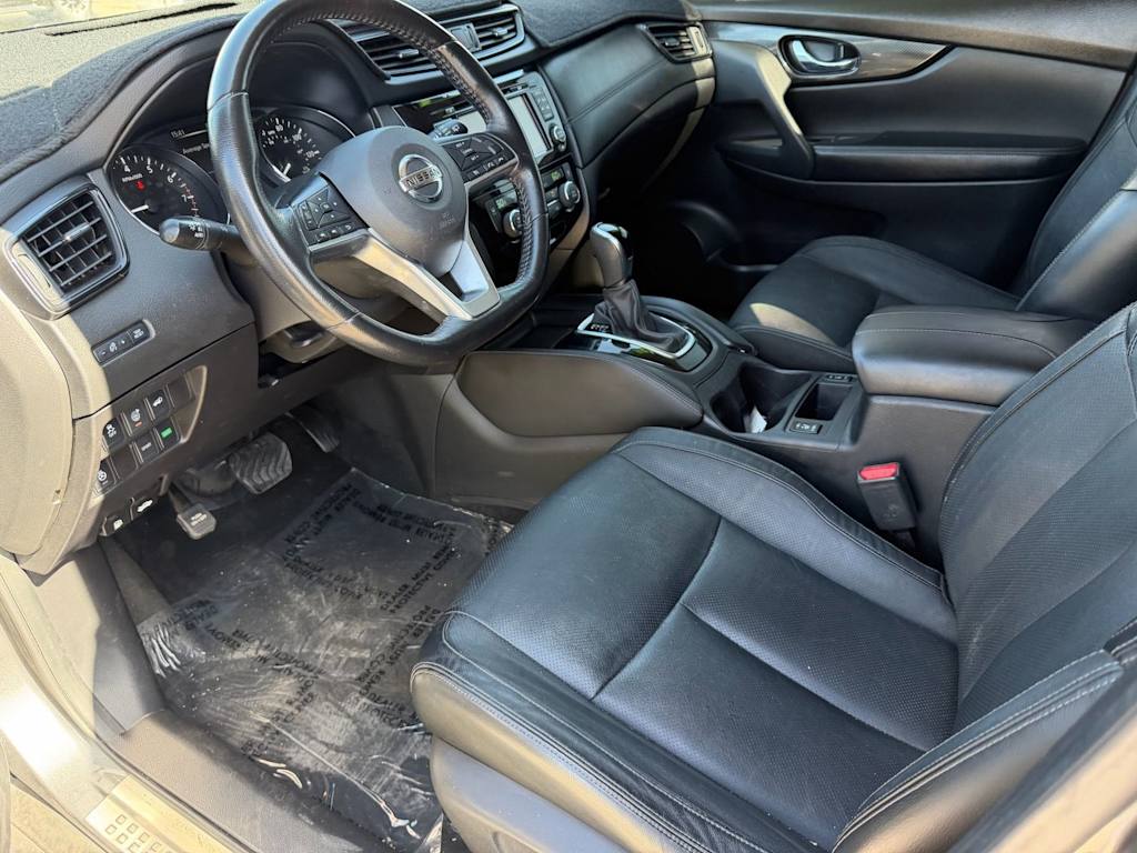 Thumbnail: 2017 Nissan Rogue - 33