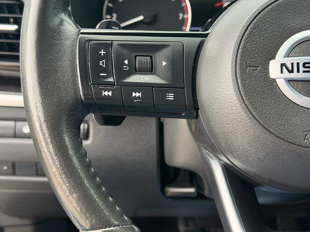 Thumbnail: 2021 Nissan Rogue - 22