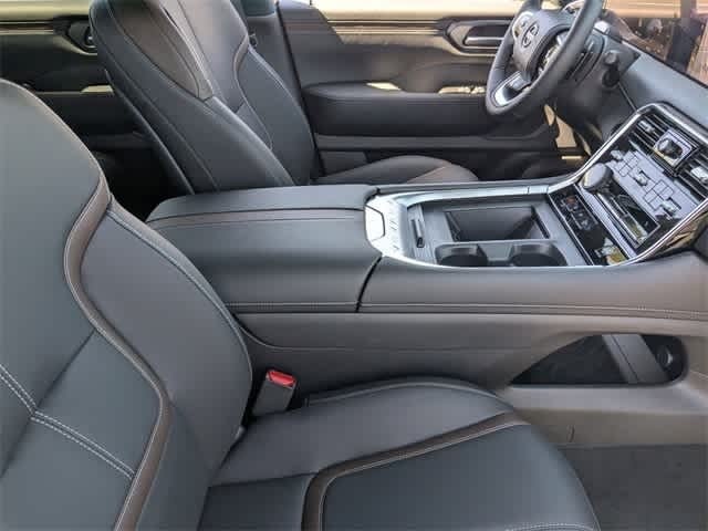 Thumbnail: 2025 Nissan Armada - 10