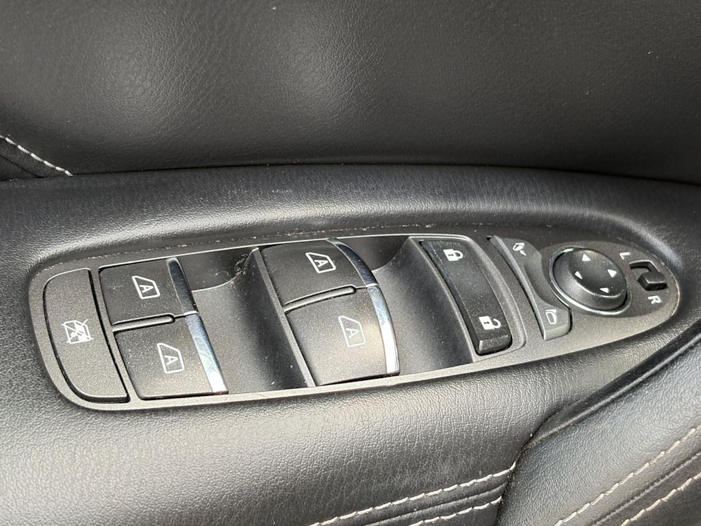 Thumbnail: 2018 INFINITI QX80 - 21