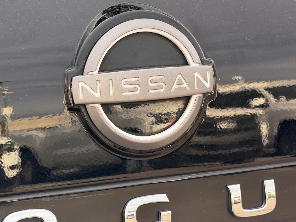 Thumbnail: 2023 Nissan Rogue - 4