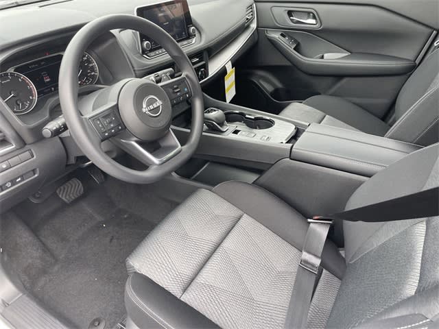 2025 Nissan Rogue SV 9