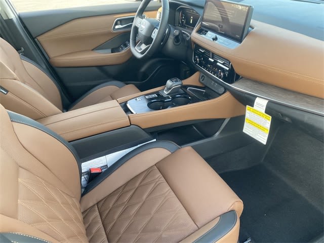 2025 Nissan Rogue Platinum 19