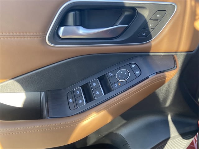 2025 Nissan Rogue Platinum 23