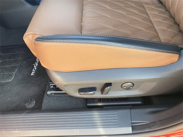 2025 Nissan Rogue Platinum 22