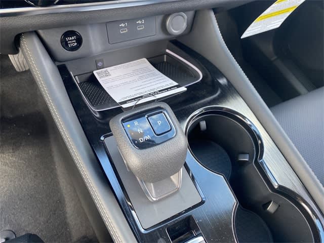 2025 Nissan Rogue Platinum 25