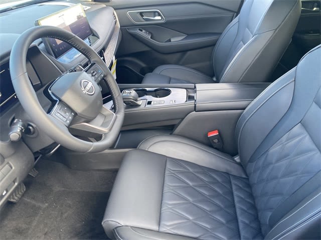 2025 Nissan Rogue Platinum 20