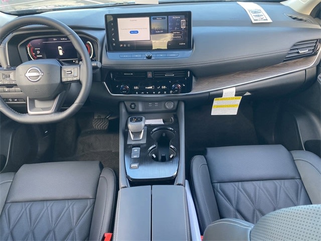 2025 Nissan Rogue Platinum 7