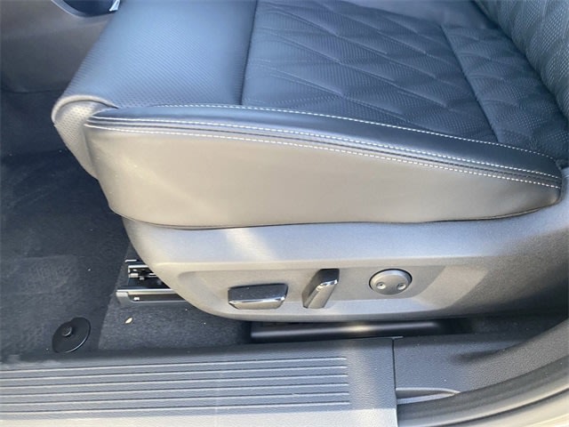 2025 Nissan Rogue Platinum 21