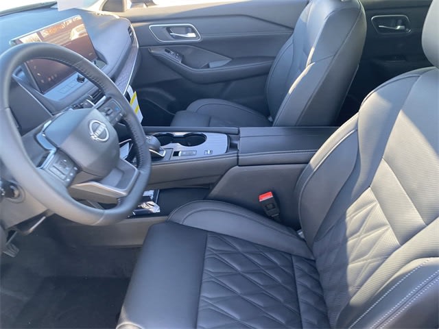 2025 Nissan Rogue Platinum 20