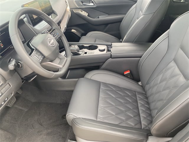 2025 Nissan Rogue Platinum 20