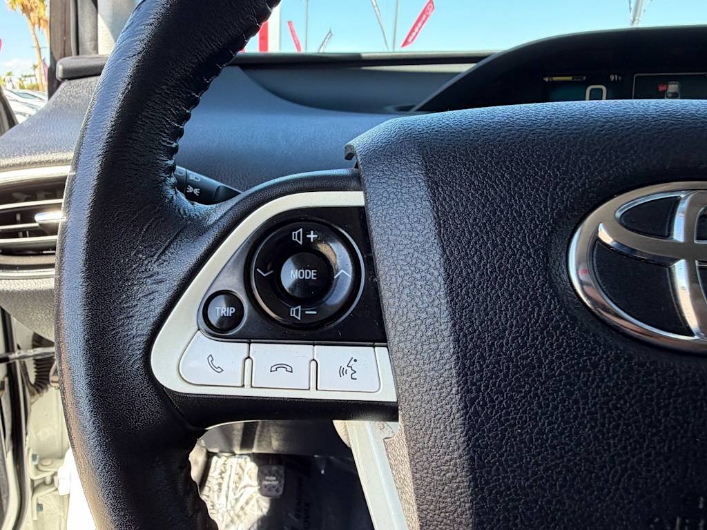 Thumbnail: 2018 Toyota Prius - 18