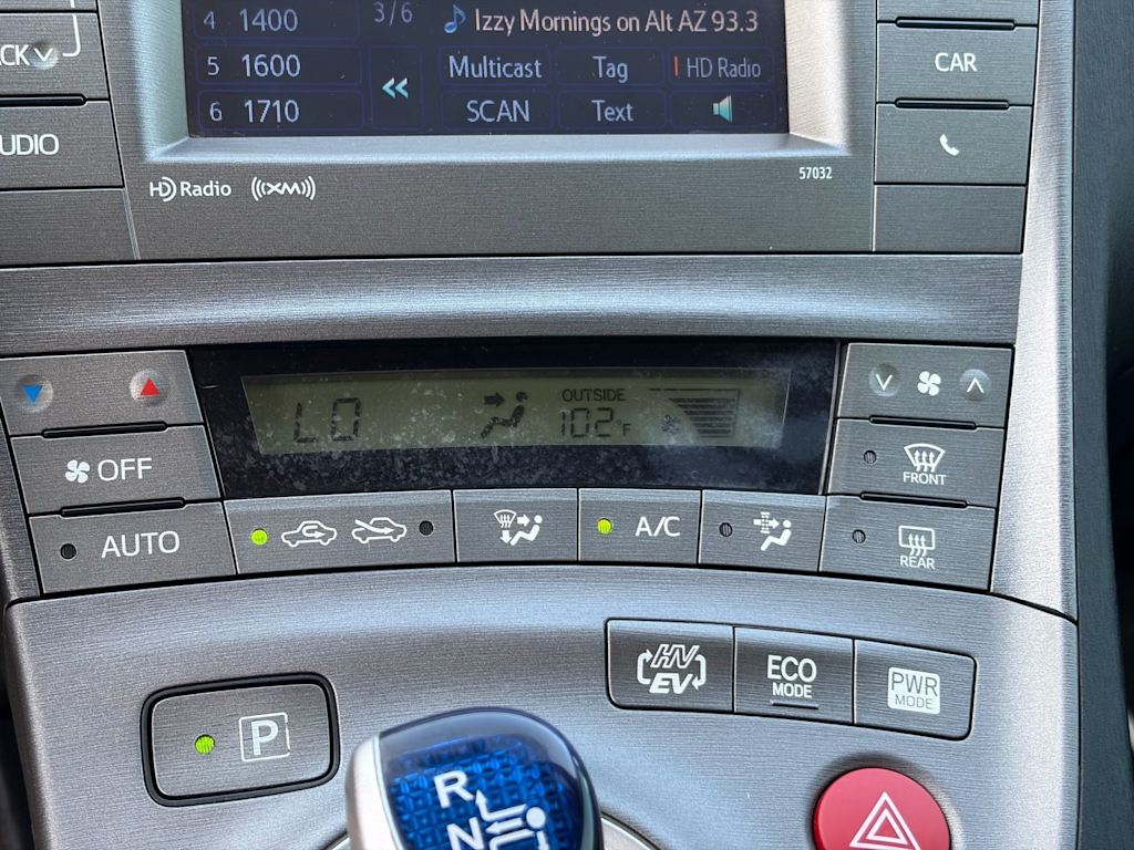 Thumbnail: 2013 Toyota Prius - 26
