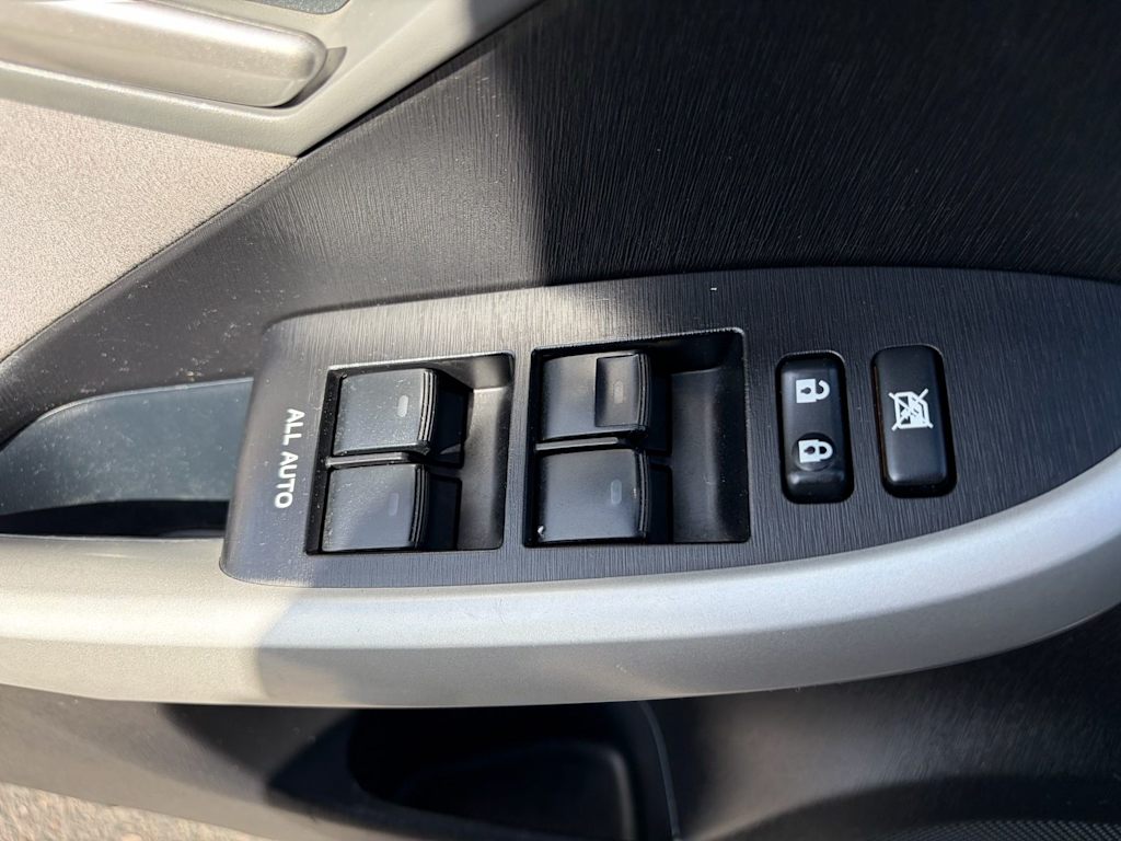 Thumbnail: 2013 Toyota Prius - 18