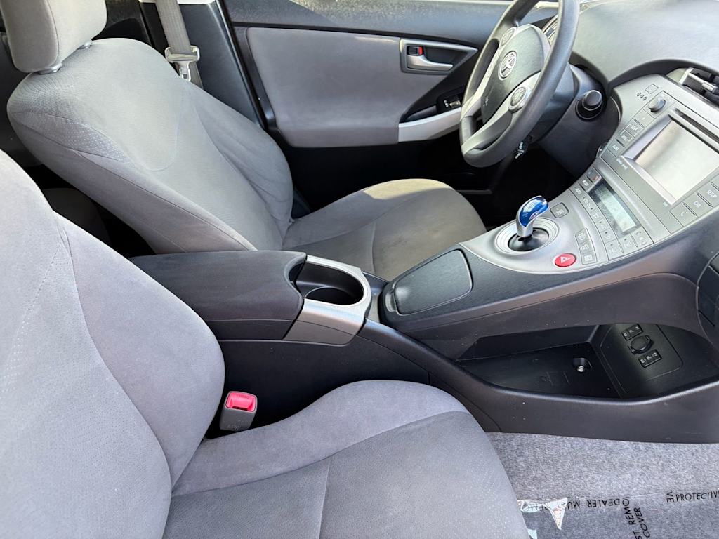 Thumbnail: 2013 Toyota Prius - 17