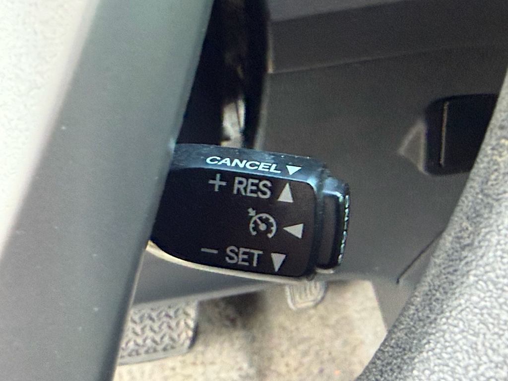 Thumbnail: 2013 Toyota Prius - 24